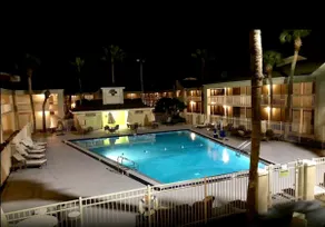 Hotel Room 10 min from Disney #6 - Image 5