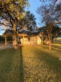 Guest house on 10 acres, farm animals, giant oaks - Image 4