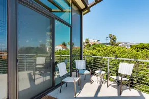 Savor Panoramic Harbor and Skyline Views near Shelter Island - Image 4