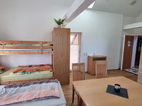 fully equipped studio apartment, great hiking area - Image 5