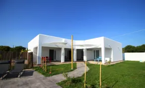 Apartment with pool in Zahora - Image 2