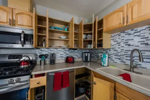 The Getaway-Large 5 Star! King Bed Great Location! - Image 4