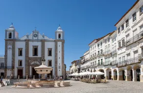 Casa das Arcadas - free Garage - Giraldo Square - Image 2