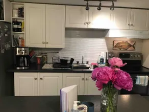Bright, Cozy Home Away from Home in Guelph - Image 3