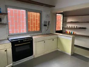 Townhouse with indoor parking - Image 4