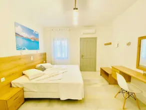 Heart of Paros Apartments - Image 2