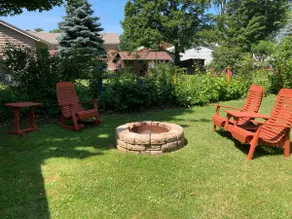 Betsy's Bungalow - Image 2