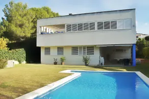 Unique minimalist house in Bara Playa - Image 2