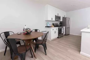 Private home in Historic Escondido! Full kitchen - Image 2