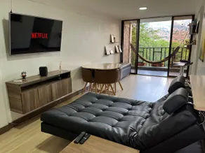 Apartment with office and hammock near the subway + view - Image 3