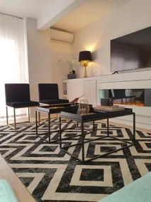 First line beach placed refurbished apartment - Image 5