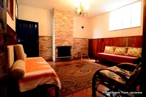 Dlourdes' Hosting House - Image 5