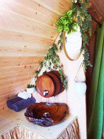 Robinson's Cabin - Image 4