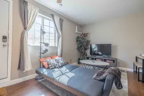 New York Theme Suite 1BD/1BR ~Close To Shop - Image 4