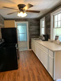 Cozy Cottage Near the Lake! - Image 4