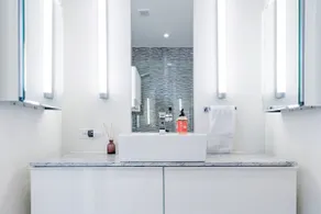 Modern, Large Pet Friendly Apt with Private Patio - Image 3