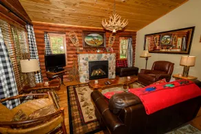 The Log Cabin at PeaceRidge - Image 2