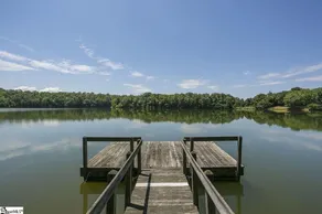 Relaxing Lakefront Cozy Chalet, Dock & Jacuzzi - Image 3