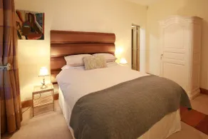 Luxurious Apartment in Malone, South Belfast - Image 2