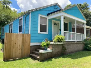 Blue is waiting for you! Popular Park Circle 3br - Image 2