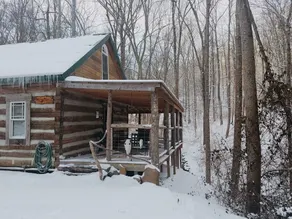Rustic Log Cabin Hocking Hills Rental with Hot Tub - Image 4