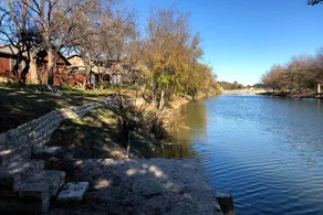 Glen Rose River House - Image 2