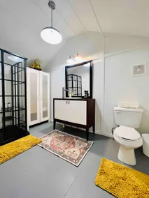 Cozy hideaway w/ a private hot tub. - Image 4