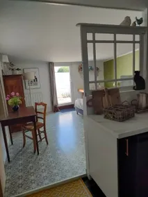 Quietly decorated studio with private terrace and garden - Image 3