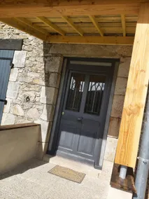 Beautiful 2 bed cottage with swimming pool - Image 3