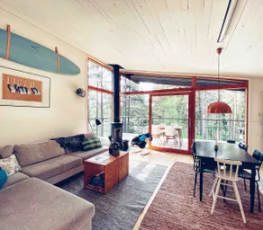 Scenic cabin close to the lake - Image 5