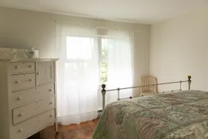 Quiet and clean ocean-view cottage. - Image 4