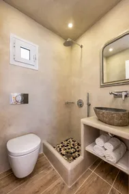 Deluxe Room with Sea View *Vinas Place* - Image 5