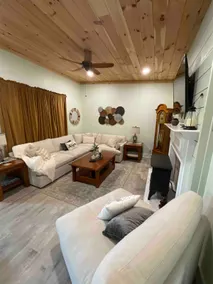 WillowRose Farmhouse - Image 4