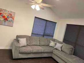 Cheerful 3 bedroom/ 2 bath residential house - Image 3