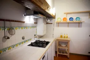 ** CENTRAL ** Comfy Artist’s Home - Image 3