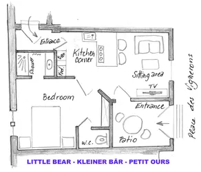 On a small quiet medieval square - the Little Bear - Image 5