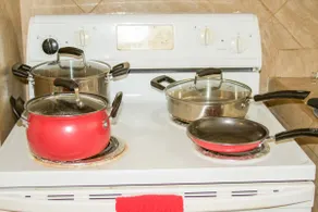 Stunning Private 2 bedrm Apt Centrally located $$$ - Image 4