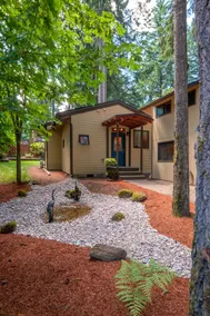 Bear Lodge - Heart of Wine Country - Image 3