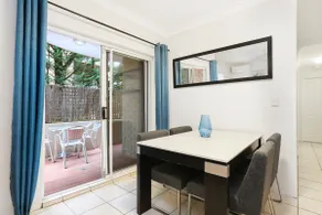 Entire 2 Bedroom apartment near UNSW & Hospitals - Image 3