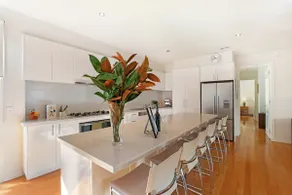 Sorrento Del Mar by Ready Set Stay - Heart of Sorrento & Large yard - Image 4