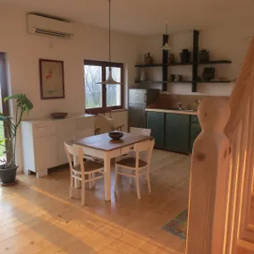 Cozy guest house with amazing view - Image 3