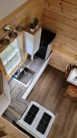 A tranquil cabin with a nice view on 90 acres.> - Image 4