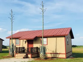 TumbleWeed Cabin of Lonesome Wind Ranch - Image 2