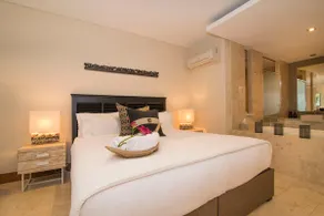 Luxury Romance - 5 to Beach - Image 4
