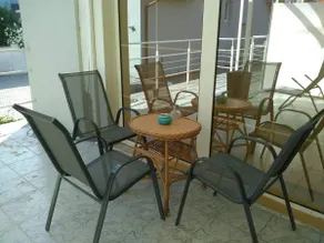 Sunny apartment house - Image 5