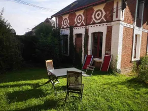 Detached house in a park - Image 3