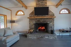 6 Min to Stratton | Big Views, Hot Tub, Sauna - Image 5