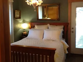 Exquisite en-suite - Image 5