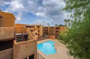 Gated Condo, Pool and Hot Tub, Near U of A - Image 5