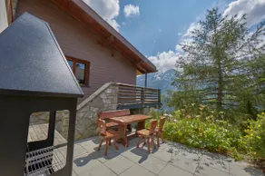 Up to 10 people (2 bathrooms) Snow guaranteed Dec - April - Image 3